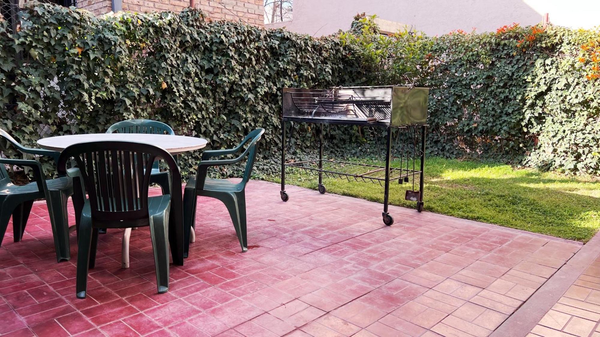 Duplex Mendoza Con Chochera Techada Exteriör bild